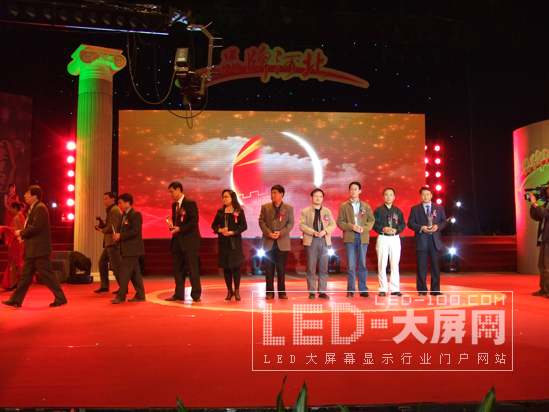 AӘs@2010ЇӱƬsu(y)Q̖