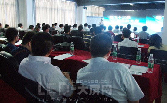 u(chung)߽𺽣~ҕI(y)¸߶<br>u(chung)ȫN۴e