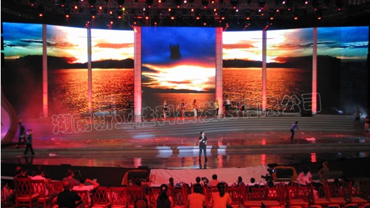 100ƽ<a href=http://m.baibaigao.cn target=_blank>led@ʾ</a>ҕXʢ