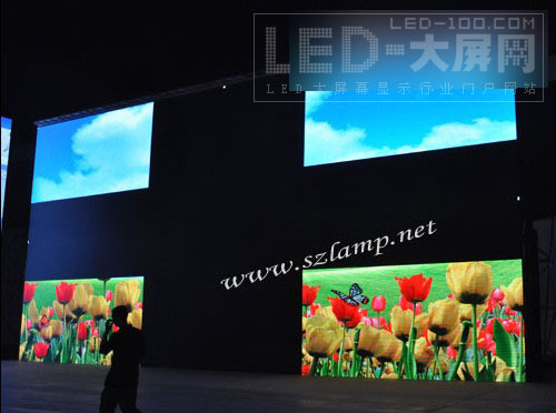 藍(lán)普打造國內(nèi)首個自由升降高度達(dá)18.5米顯示屏