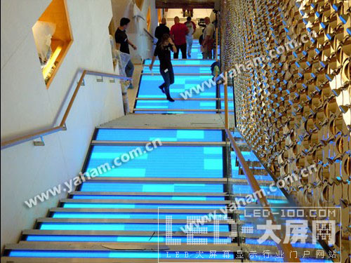 大族元亨高密度樓梯屏亮相倫敦LV