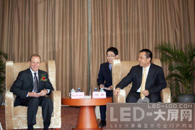 CYBERNETeO_Ї<a href=http://m.baibaigao.cn target=_blank>led@ʾ</a>и߶Ј